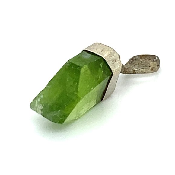 Peridot Crystal 9.65ct Solid Silver Pendant - Picture 3 of 6